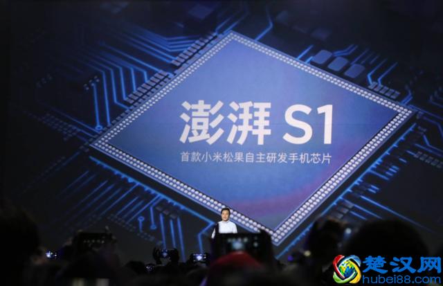 华为侧目！小米自研手机芯片曝出进展，米粉们终于能扬眉吐气了