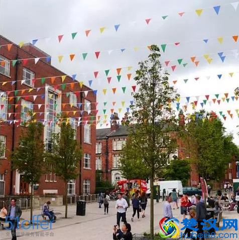 为什么有那么多学生喜欢利兹大学？答案在这儿了