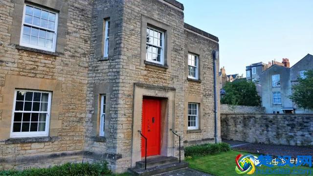 牛津大学是我见过的最美的校园，咱们一起在清晨走走吧