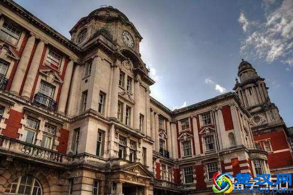 曼彻斯特大学：校园面积大，还超美的！