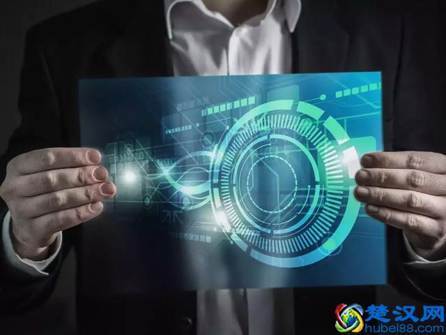 自带10亿微信用户流量！一张AI智能名片竟让人赞不绝口？