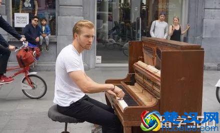 曼彻斯特大学：校园面积大，还超美的！