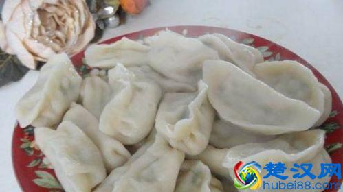 大年三十吃饺子，到底吃饺子有哪些好处？光头佬来给你扒一扒……