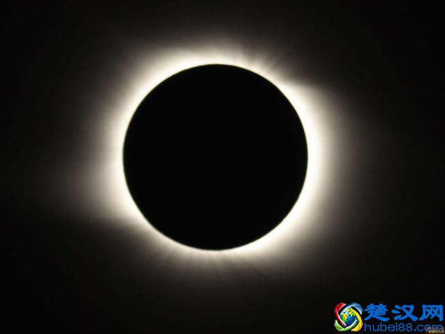 北美日全食世界关注，那么中国下一次看到日全食是什么时候呢？