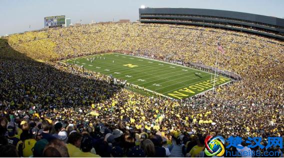 美国前十的综合型公立大学之一密歇根大学