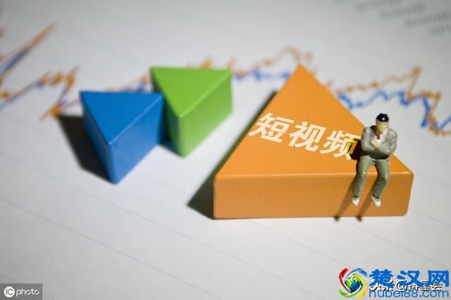 每一个人、企业都必须做抖音！抖音如何变现容易，人人都有机会