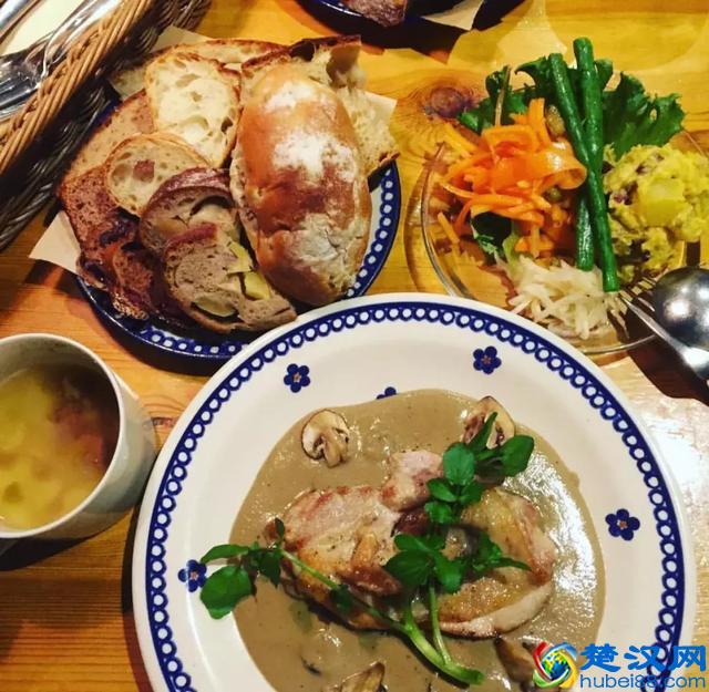 面积太小如何开好一家店？案例分析不到10平米门面的小店成功模式