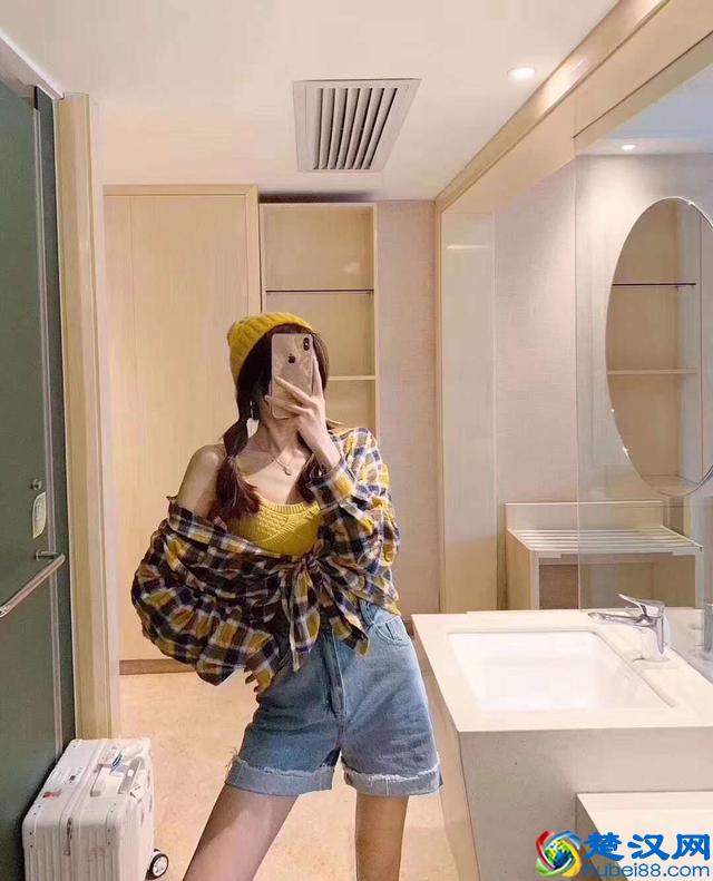 夏日活力橙穿搭，T恤裙子随心挑，在炎热的天气里做最凉爽的少女