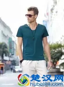 【男士t恤搭配】男装t恤搭配方法 男士t恤怎么搭配好看