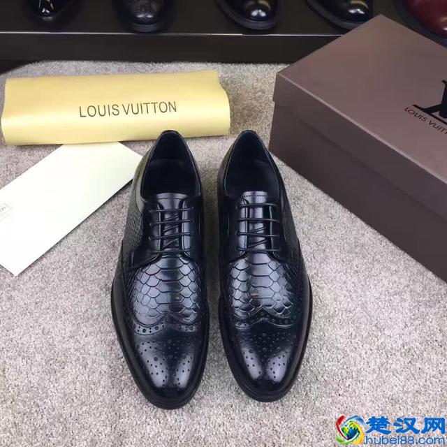 穿什么样的休闲皮鞋，才能彰显成功人士的风采