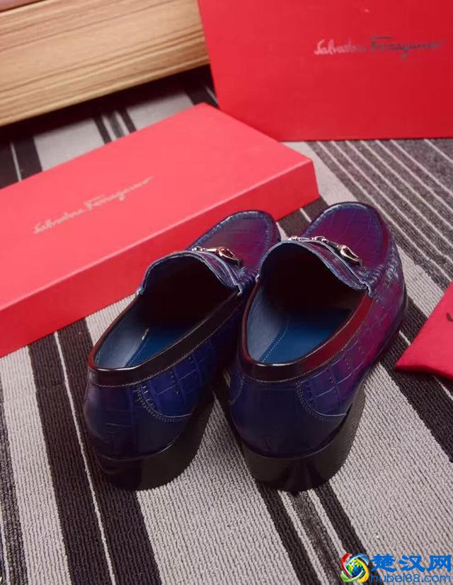 穿什么样的休闲皮鞋，才能彰显成功人士的风采