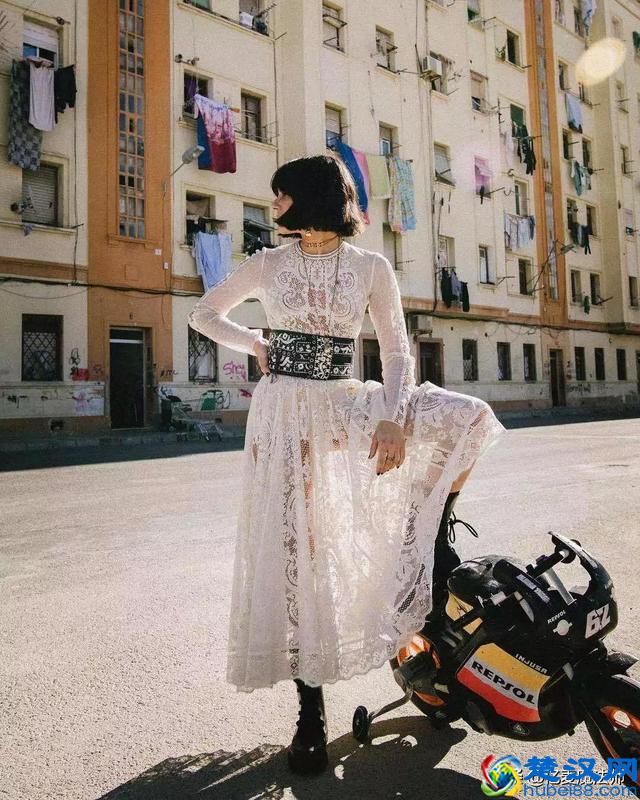 夏天穿什么面料衣服好？试试这四种，清凉透气又时髦高级