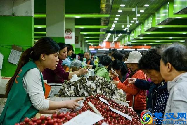 大开眼界！大爷大妈最爱去的早市，原来这么好！又新鲜又好又省钱