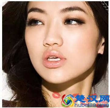 简单几步眼线不晕染