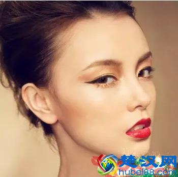 简单几步眼线不晕染