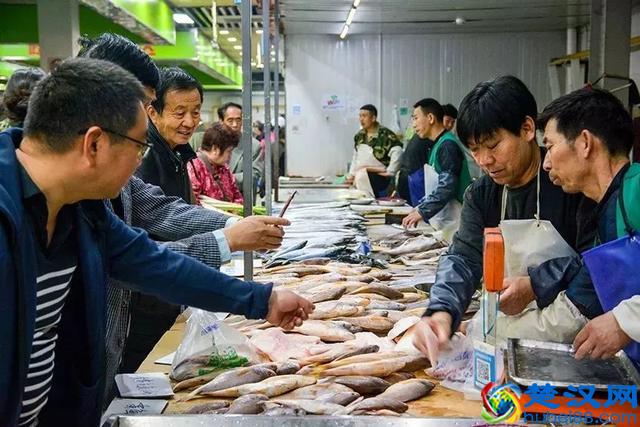 大开眼界！大爷大妈最爱去的早市，原来这么好！又新鲜又好又省钱