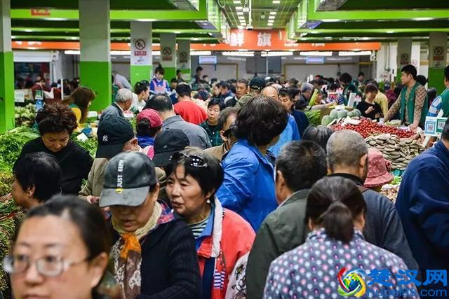 大开眼界！大爷大妈最爱去的早市，原来这么好！又新鲜又好又省钱