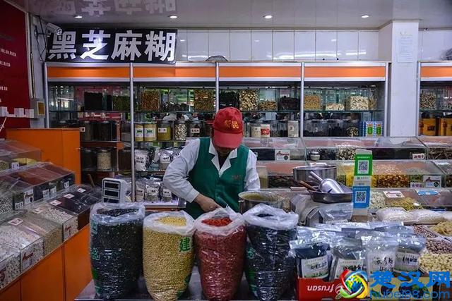 大开眼界！大爷大妈最爱去的早市，原来这么好！又新鲜又好又省钱