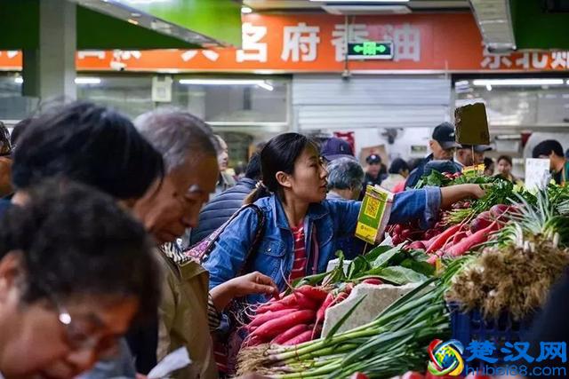 大开眼界！大爷大妈最爱去的早市，原来这么好！又新鲜又好又省钱