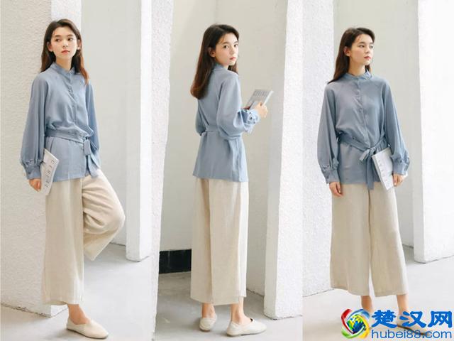 还在穿白衬衫？今年流行的是蓝色衬衫，搭配这4条裤子真心好看！