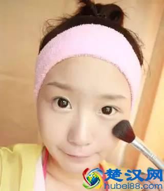 自然的裸妆怎么化好看 新手学淡妆化妆步骤详细化妆教程