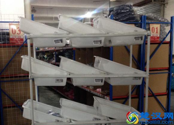 你18岁时在干什么？他18岁开网店月入数十万