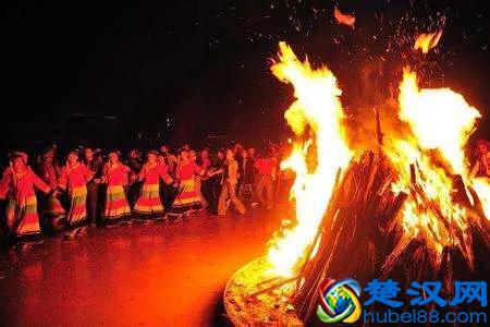 中国五十六个民族最有年趣的少数民族年俗文化，真的很有年味