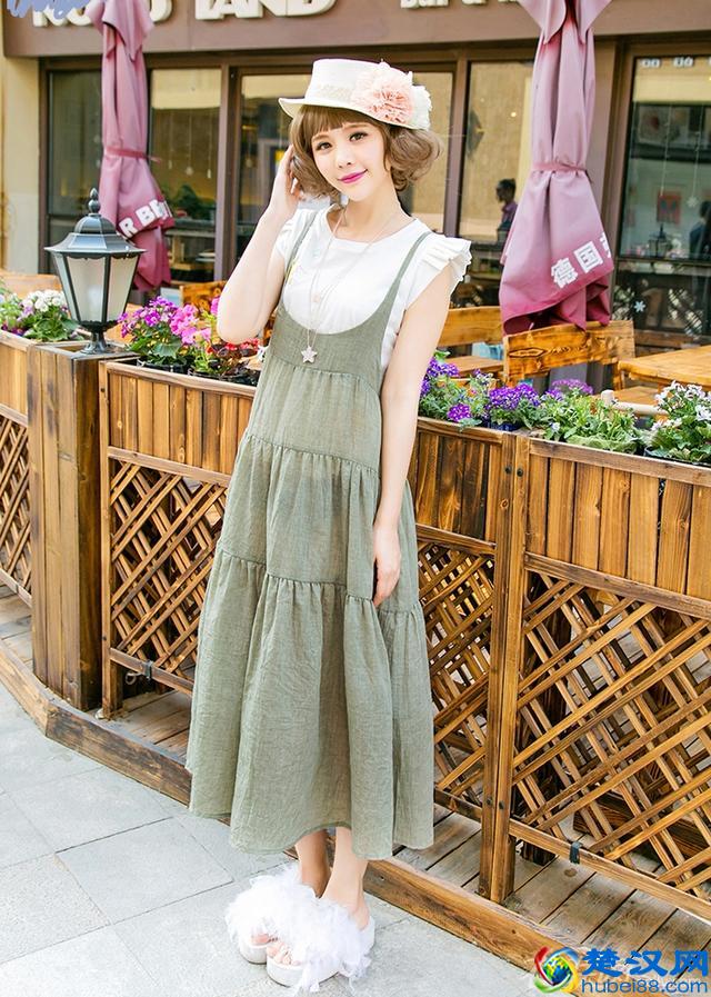 绿裙子搭配什么上衣时尚摩登