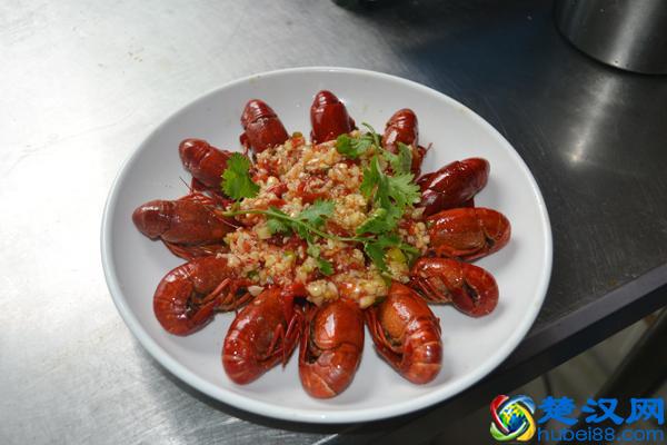 开烧烤店要准备什么？烤肉技术学习