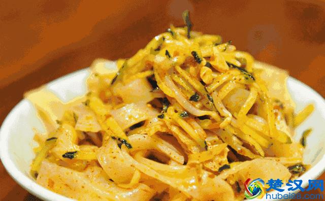 这个美食简单好卖摆摊更好，一个夏天能抵上打工一年