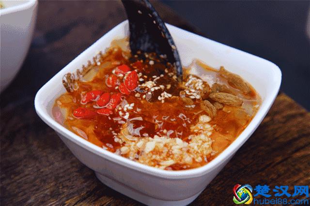 这个美食简单好卖摆摊更好，一个夏天能抵上打工一年