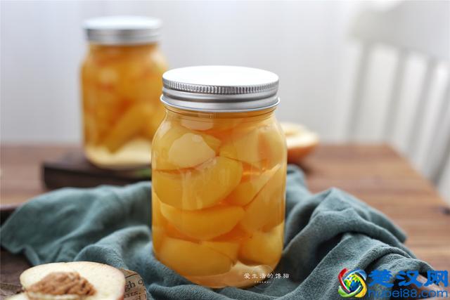 这水果煮一煮，比新鲜更好吃，超市36元一瓶，在家做，15元管够