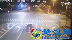 女子醉驾玛莎拉蒂2死4伤 当事女微博照片曝光！河南玛莎拉蒂撞飞宝马7爆燃现场图