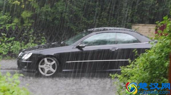 你知道，养车一年要花多少钱？网友：其实车更适合农村！