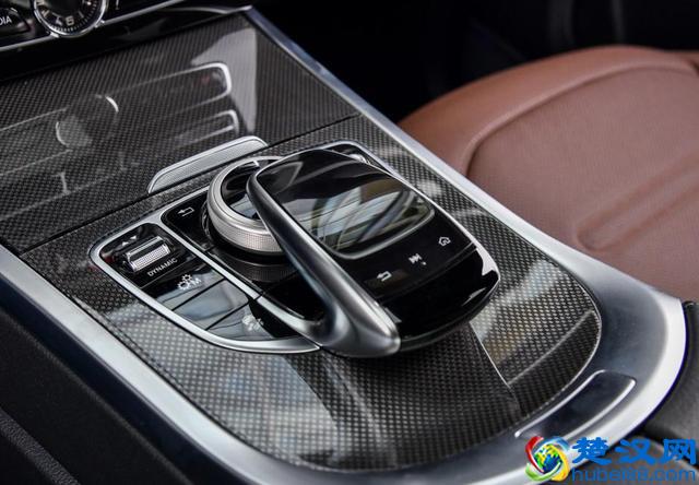 花221万买了奔驰G AMG，车主1个月2500公里后说了内心真实感受