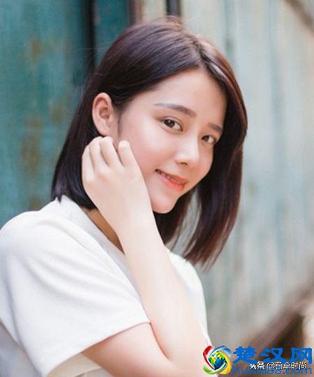 女人年过40岁，多穿这几种颜色显得年轻有气质