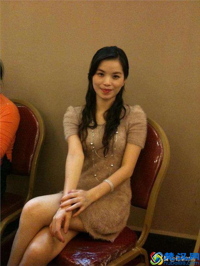 女人年过40岁，多穿这几种颜色显得年轻有气质