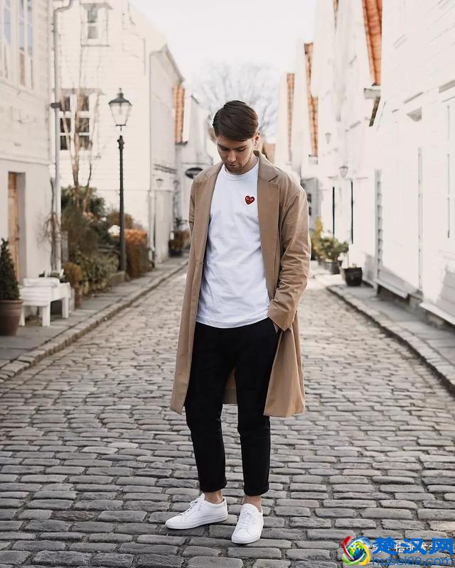 为什么别人穿白T恤就穿的很好看？