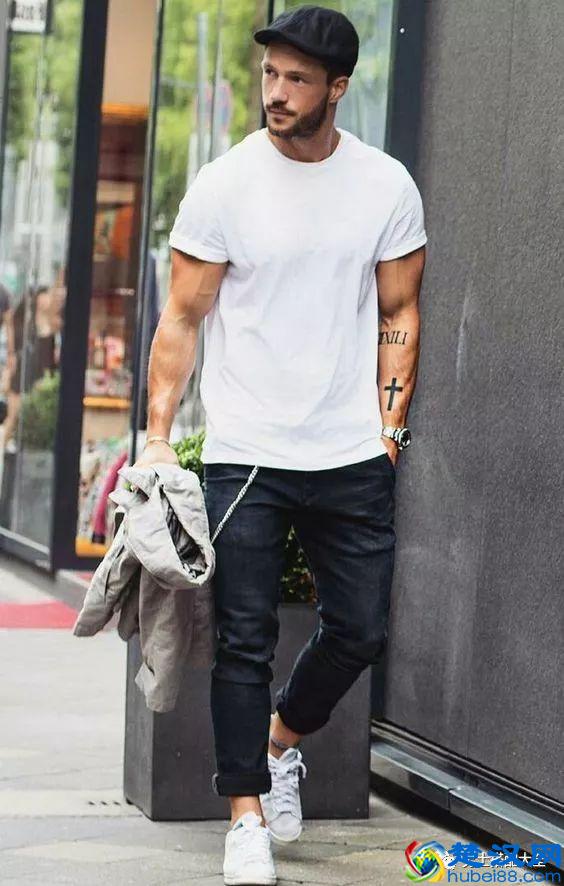 为什么别人穿白T恤就穿的很好看？