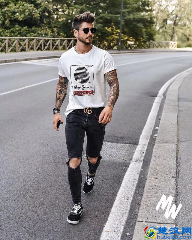 为什么别人穿白T恤就穿的很好看？