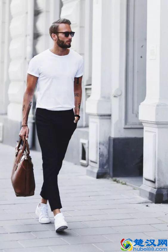 为什么别人穿白T恤就穿的很好看？