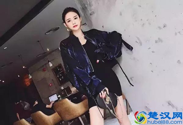 棒球外套怎么搭配 棒球外套里面穿什么好看