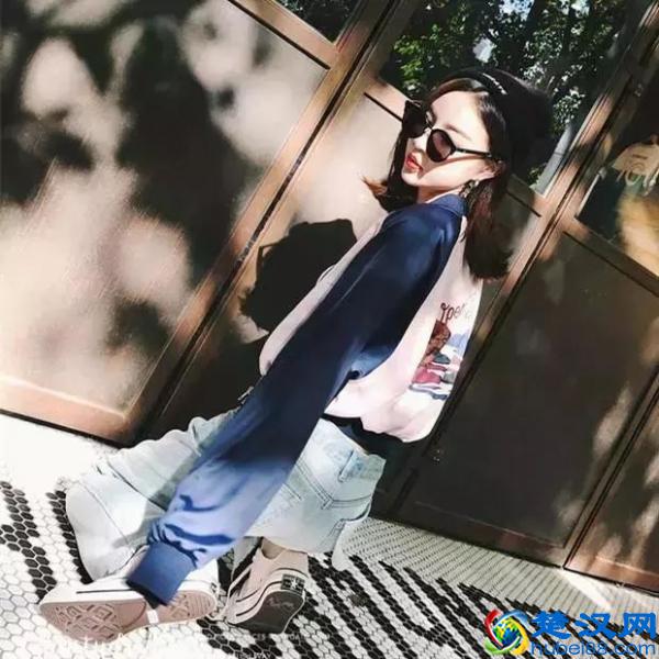 棒球外套怎么搭配 棒球外套里面穿什么好看