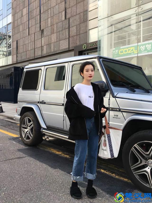 牛仔裤配什么鞋子和上衣？好看时尚的7种搭配技巧