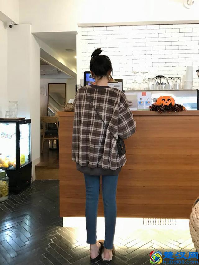 牛仔裤配什么鞋子和上衣？好看时尚的7种搭配技巧