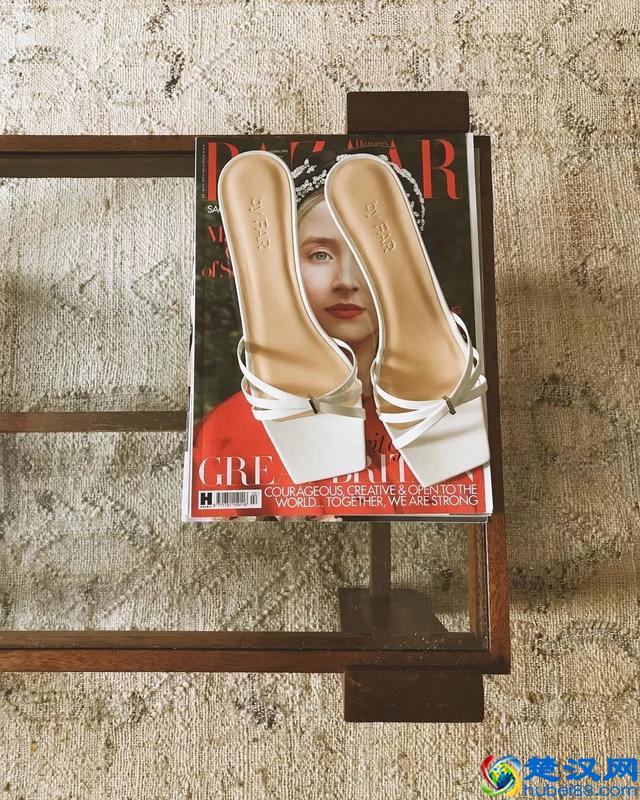 不会穿搭的姐姐们有福了，9款经典百搭鞋，轻松穿出晚夏白色风情