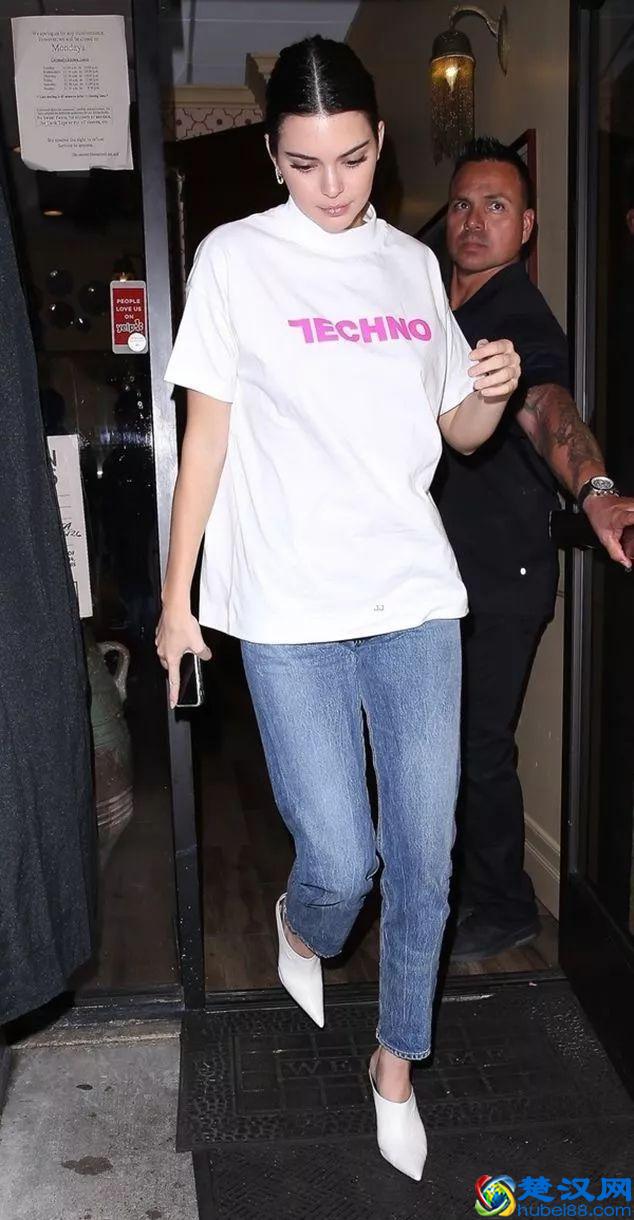 不会穿搭的姐姐们有福了，9款经典百搭鞋，轻松穿出晚夏白色风情