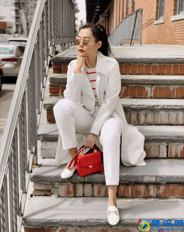 不会穿搭的姐姐们有福了，9款经典百搭鞋，轻松穿出晚夏白色风情