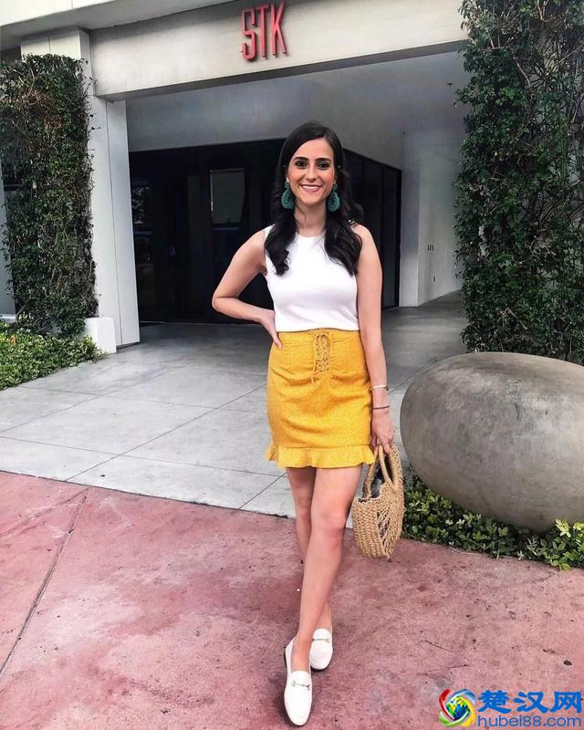 不会穿搭的姐姐们有福了，9款经典百搭鞋，轻松穿出晚夏白色风情