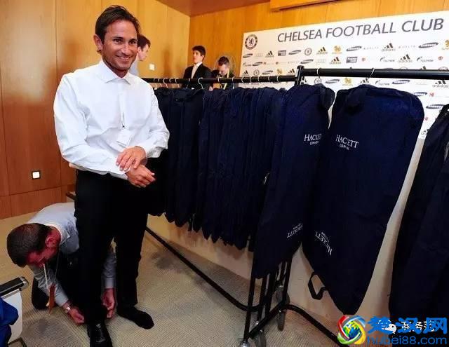 30岁男人穿这8个牌子,别人会觉得你低调又厉害~